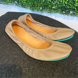 LS1-001 Tieks Size 7